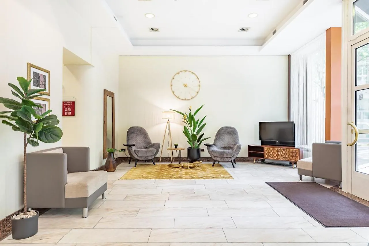 Hotel Madison Düsseldorf 4*,