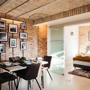 Apartment Luxurious Urban Living - Premium Downtown Next To Hbf 
