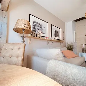 https://apt-ocean-house.hotelsheidelberg.net