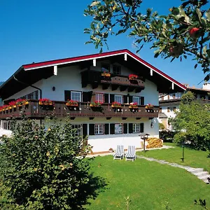 https://landhaus-schmid-schonau.com-bavaria.com